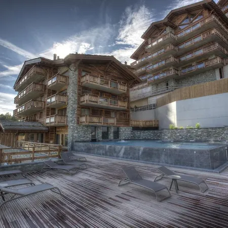 Le Refuge 2 - Access - Close To Lift *