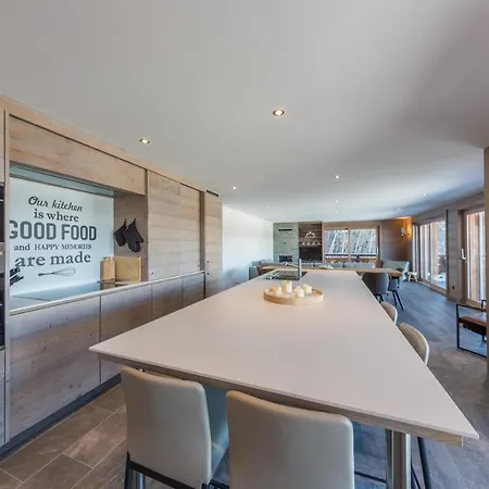 Le Refuge 2 - Access - Close To Lift ナンダ