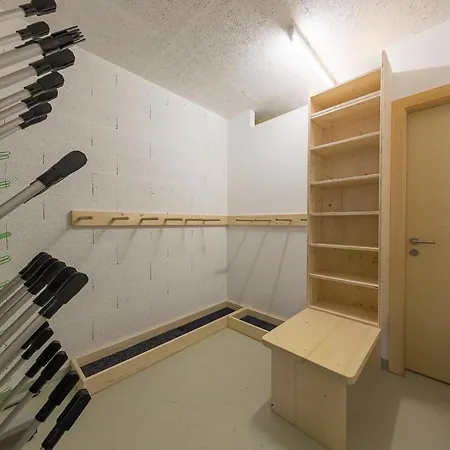 Le Refuge 2 - Access - Close To Lift * ナンダ