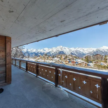 Le Refuge 2 - Access - Close To Lift ナンダ