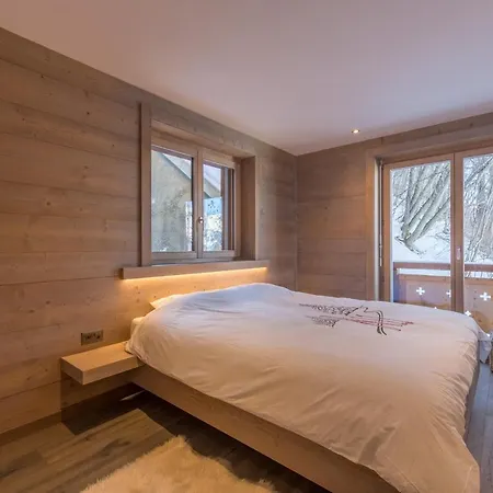 Le Refuge 2 - Access - Close To Lift